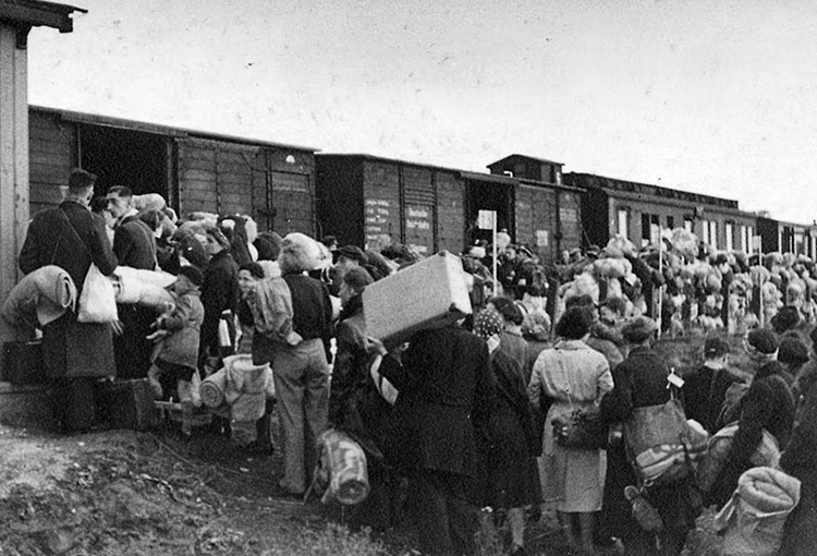 1942